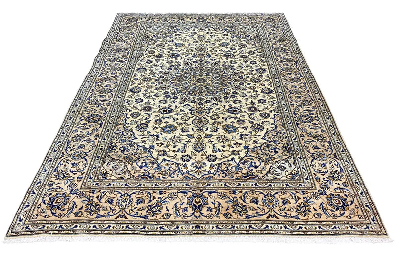 Keshan - Beige (292x195cm) - German Carpet Shop