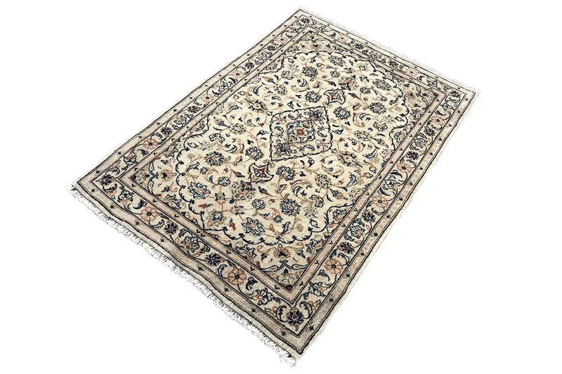 Keshan - Beige (148x98cm) - German Carpet Shop