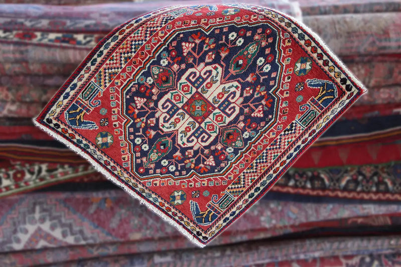 Poschti - Qashqai 8968720 (66x63cm) - German Carpet Shop