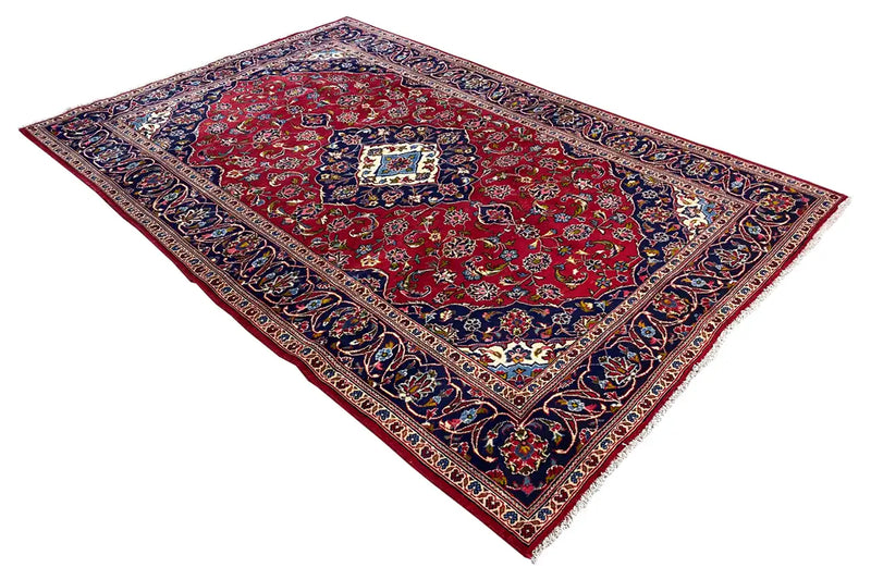 Keshan - Rot (290x197cm) - German Carpet Shop